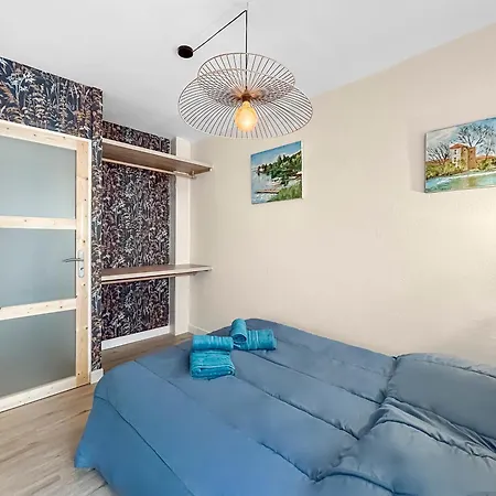 Maison Charmante Clim Et Balcon En Centre * Marseillan (Herault)