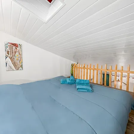 Holiday home Maison Charmante Clim Et Balcon En Centre