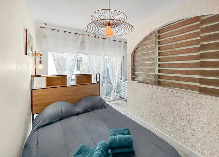 Maison Charmante Clim Et Balcon En Centre Holiday home